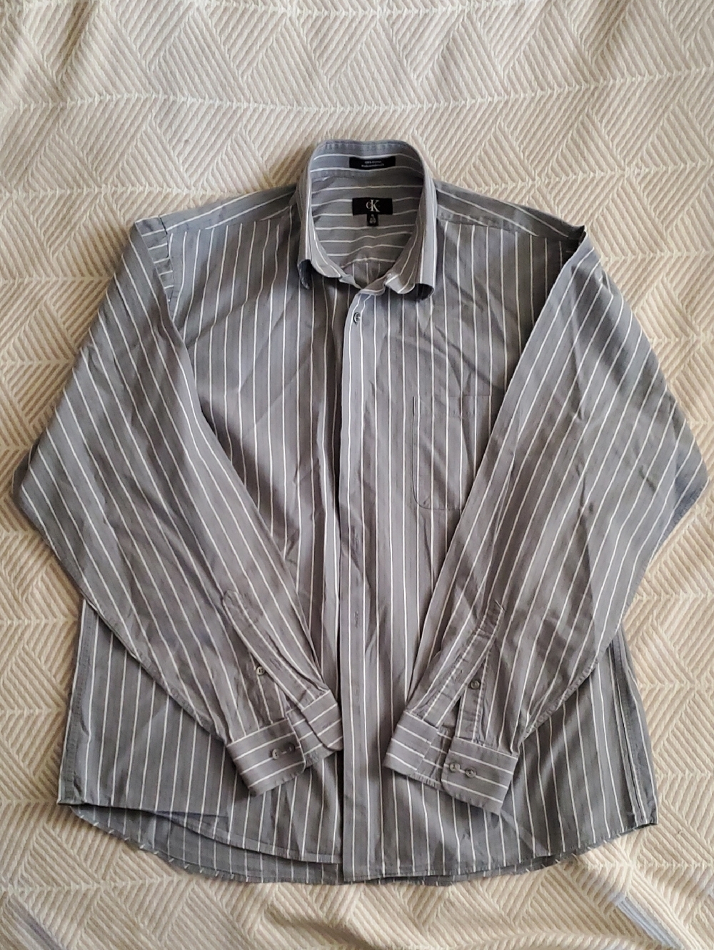 Calvin Klein 100% Cotton Button Down Striped Grey White Long Sleeve. XL. LN
